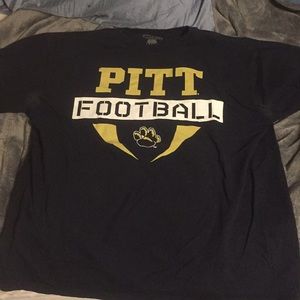 Pitt Football T-shirt. (Size Large)